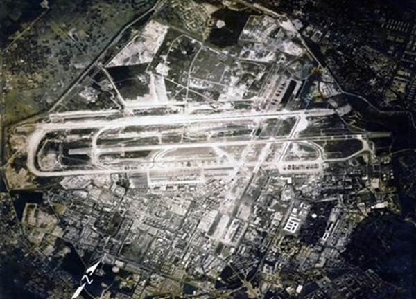 Sân bay Tân Sơn Nhất 100 năm về trước trông như thế nào