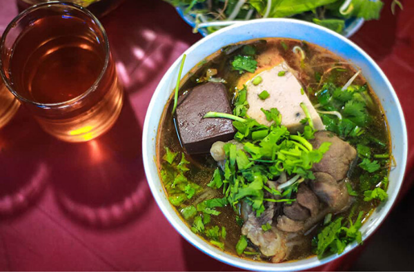 HUẾ NHỮNG MÓN ĂN ĐI VÀO LÒNG NGƯỜI 