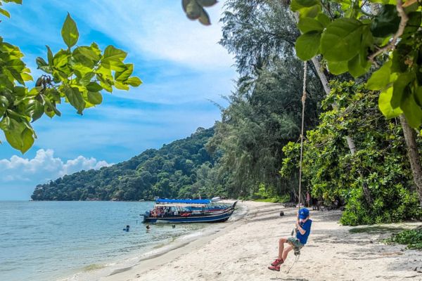 AirAsia tung Deal hời h&egrave; 2026, v&eacute; quốc tế chỉ từ 1.485.000 đồng