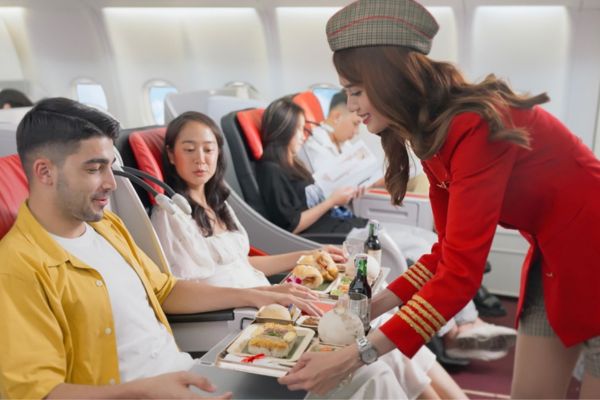 Bay cùng Vietjet chạm mùa hoa Tam Giác Mạch rực rỡ tại Hà Giang