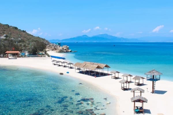 Bay Nha Trang Cùng Vietjet Khuyến Mãi Giờ Vàng