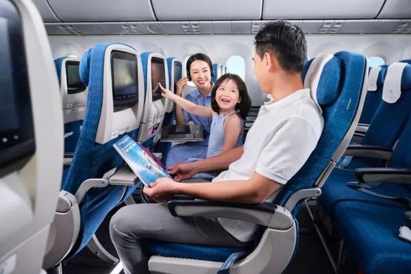 Bay về Việt Nam tháng 8 cùng Vietnam Airlines