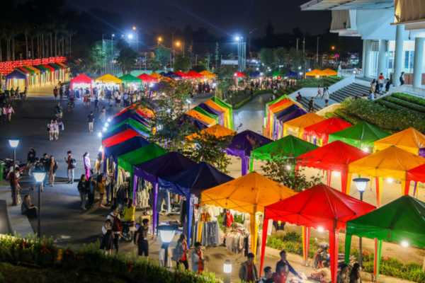 Chợ đêm Sài Gòn nơi hội tụ đa dạng văn hóa và sản phẩm