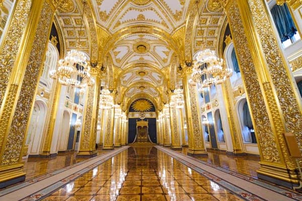 Đặt chân đến điện Kremlin chiêm ngưỡng biểu tượng nước Nga