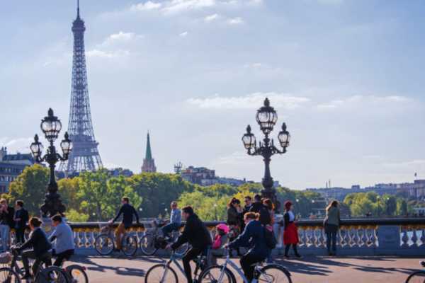 Đặt Ngay Vé Máy Bay Hà Nội Paris Với Giá Siêu Hấp Dẫn