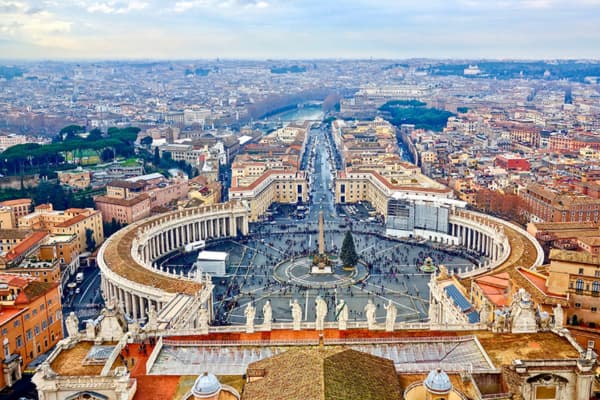 Đất nước Vatican nhỏ nhưng quyền lực nhất thế giới