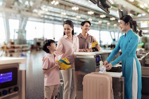 Đ&oacute;n Tết trọn vẹn c&ugrave;ng Vietnam Airlines với dịch vụ k&yacute; gửi mai đ&agrave;o 2026