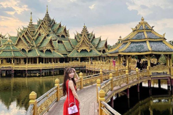 Du lịch Bangkok kh&ocirc;ng lo gi&aacute;n đoạn mạng với eSIM Th&aacute;i Lan