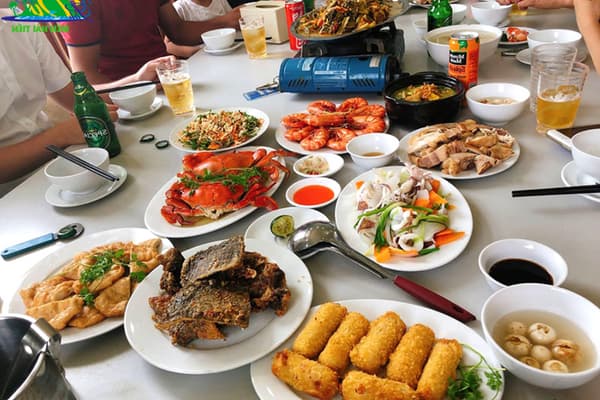 Du lịch biển Hải Tiến Thanh Hóa vẻ đẹp hoang sơ mộc mạc bất ngờ