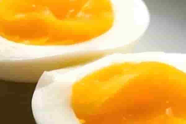 Hướng dẫn các cách luộc trứng lòng đào ngon và dễ thực hiện nhất khi du lich
