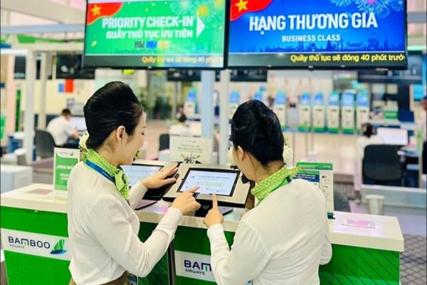 Hướng dẫn thay đổi thứ tự tên trên vé Bamboo Airways và mức phí áp dụng