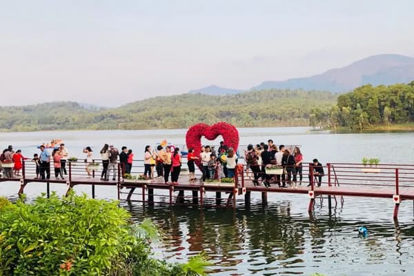 Kinh nghiệm du lịch hồ Yên Trung Quảng Ninh