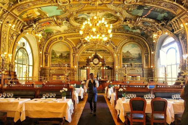 Le Train Bleu
