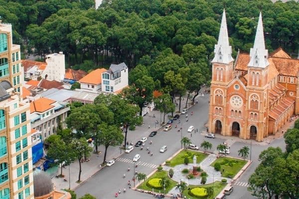 Nhà thờ Đức Bà vương cung thánh đường của Sài Gòn