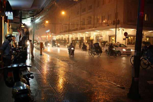 Những Khoảnh Khắc Đáng Nhớ Trong Mùa Mưa Sài Gòn