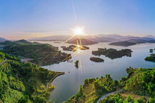 Phá đảo khu du lịch hồ Núi Cốc Thái Nguyên