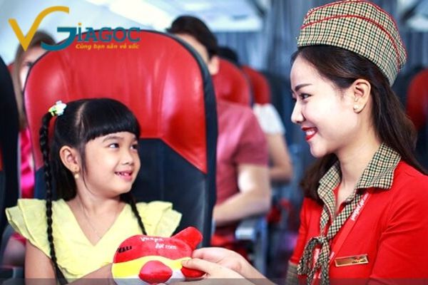 Quy định trẻ em khi đi máy bay của Vietjet