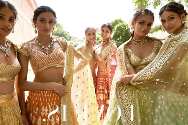 Quyến rũ trang phục Sari truyền thống Ấn Độ
