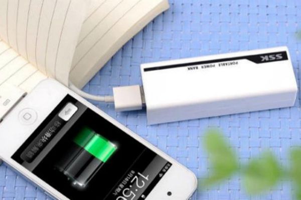 Sạc dự phòng có được phép mang lên máy bay hay không