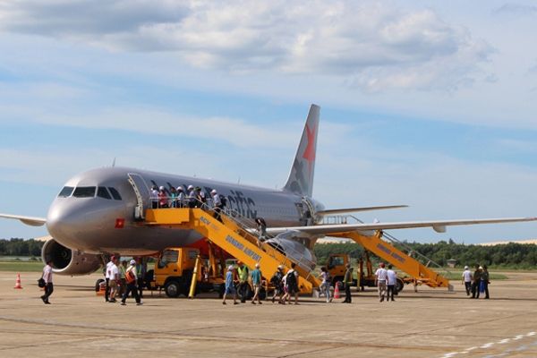 Săn Vé Máy Bay Giá Rẻ Đi Đồng Hới