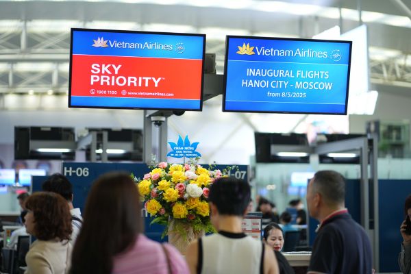 Săn vé máy bay giá rẻ đi Moscow Vietnam Airlines tăng tần suất bay hàng tuần