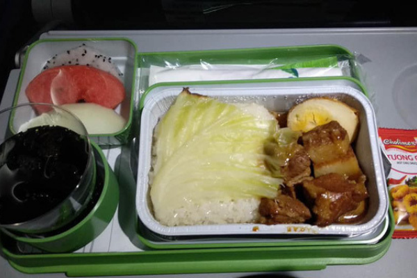 Suất ăn của Bamboo Airways có gì Có phải chặng nào cũng có suất ăn