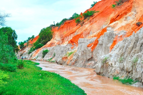 Suối Tiên Mũi Né bức tranh thủy mặc độc lạ của Việt Nam