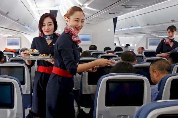 Th&ocirc;ng Tin Mới Về Phụ Thu Nhi&ecirc;n Liệu Từ China Eastern Airlines
