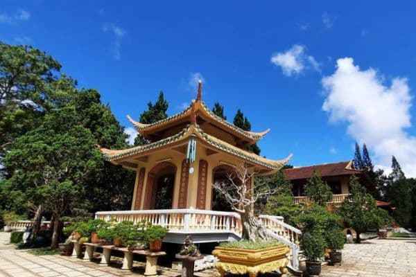 Tiên cảnh bồng lai tuyệt đẹp tại Thiền Viện Trúc Lâm Đà Lạt