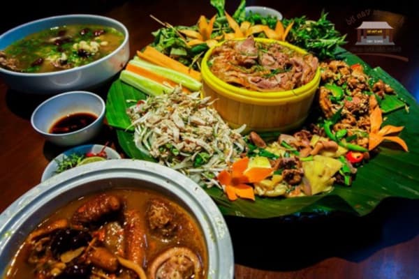 Top 6 Qu&aacute;n Ăn Ngon Quốc D&acirc;n H&agrave; Nội Chắc Chắn Phải Thử Một Lần