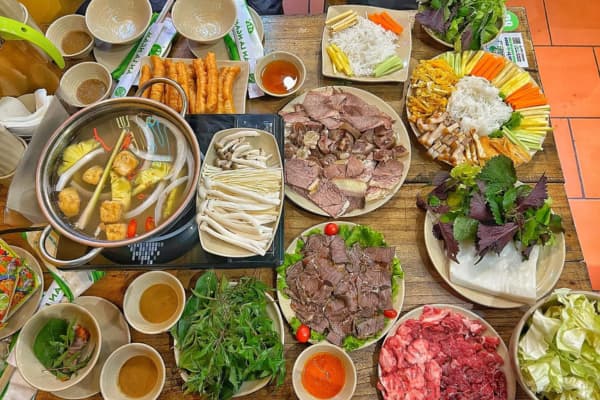 Top 6 Qu&aacute;n Ăn Ngon Quốc D&acirc;n H&agrave; Nội Chắc Chắn Phải Thử Một Lần