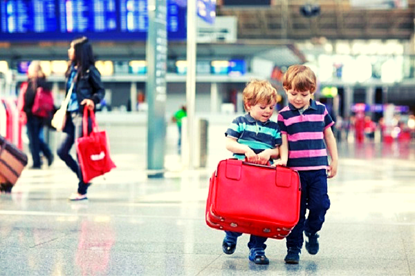 Tuổi của trẻ em khi đi máy bay được tính như thế nào