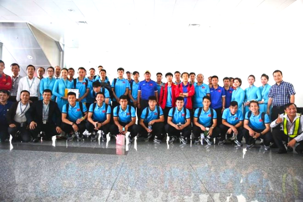 Vietnam Airlines dùng siêu tàu bay chở cổ động viên sang Malaysia