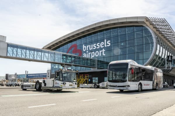 Vé máy bay đi Brussels Bỉ giá rẻ