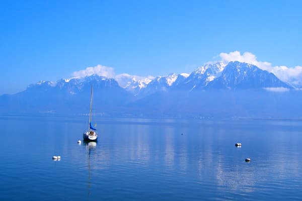 Vé máy bay đi Geneva