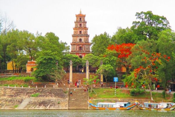 Vé máy bay giá rẻ đi Huế tháng 12 chỉ từ 49 000 đồng