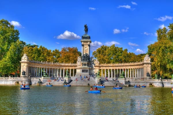 Vé máy bay đi madrid
