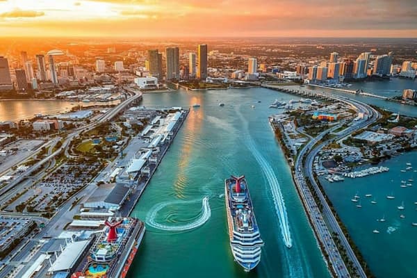 V&eacute; m&aacute;y bay đi Miami