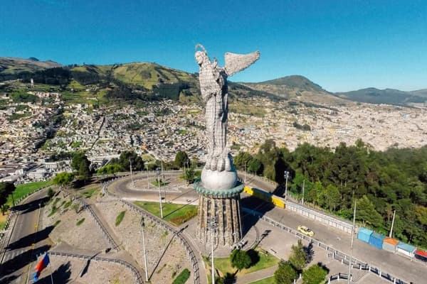 Vé Máy Bay Đi Quito Ecuador Giá Rẻ
