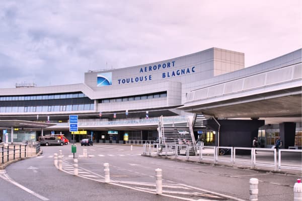 V&eacute; m&aacute;y bay đi Toulouse