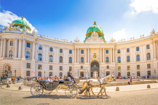 Vé Máy Bay Đi Vienna Áo Giá Rẻ