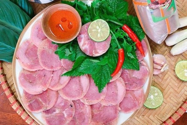 Vé máy bay khuyến mãi đi Vinh tháng 3