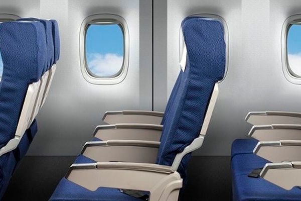 Vì sao ghế máy bay thường có màu xanh