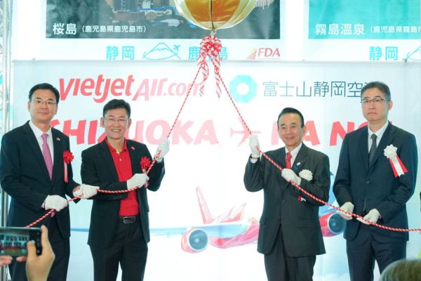 Ch&iacute;nh thức: Vietjet khai trương đường bay H&agrave; Nội &ndash; Shizuoka, chạm gần N&uacute;i Ph&uacute; Sĩ