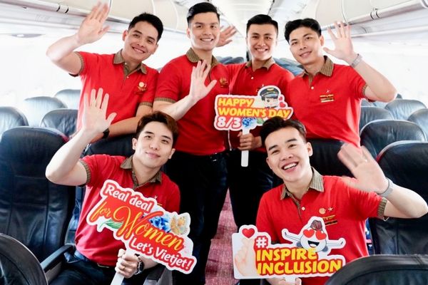 Vietjet khuyến m&atilde;i 8/3 c&ugrave;ng n&agrave;ng vi vu mu&ocirc;n nơi