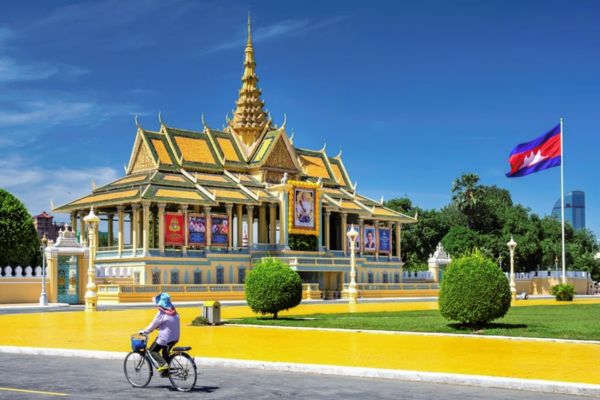 Vietnam Airlines giảm giá đặc biệt cho đường bay TPHCM đến Phnom Penh