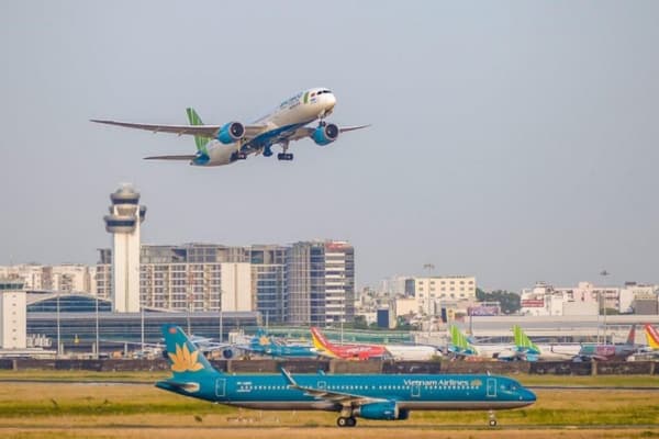 Vietnam Airlines mở bán 3 triệu vé máy bay Tết Giáp Thìn 2024